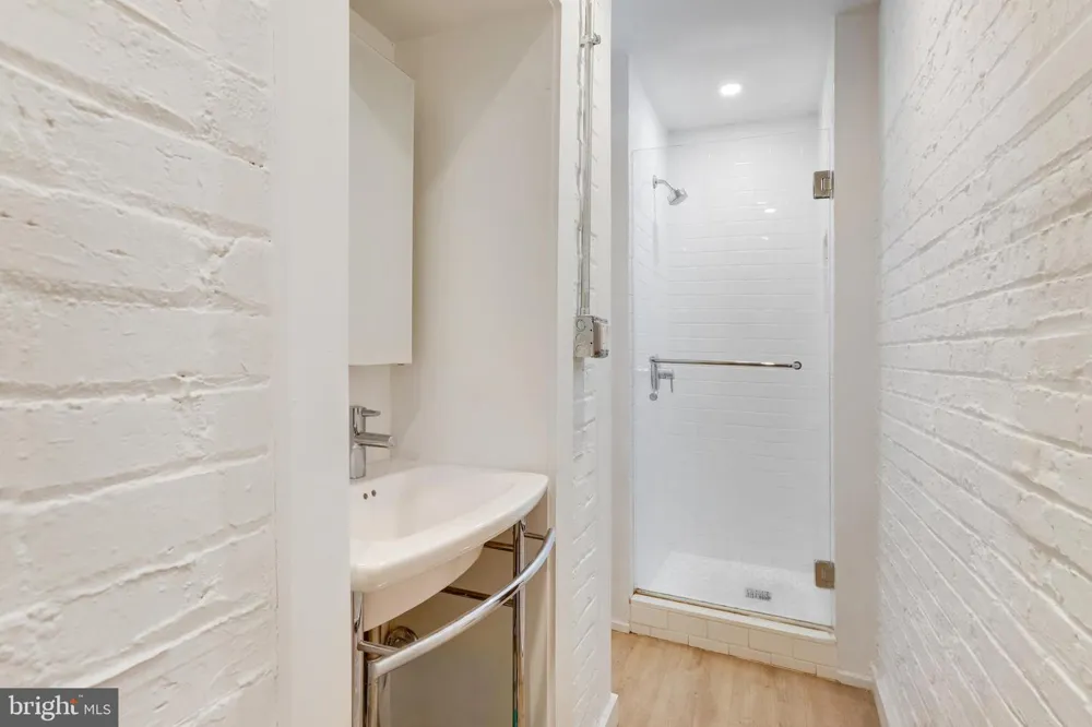 1920 35TH STREET NW Washington, DC 20007