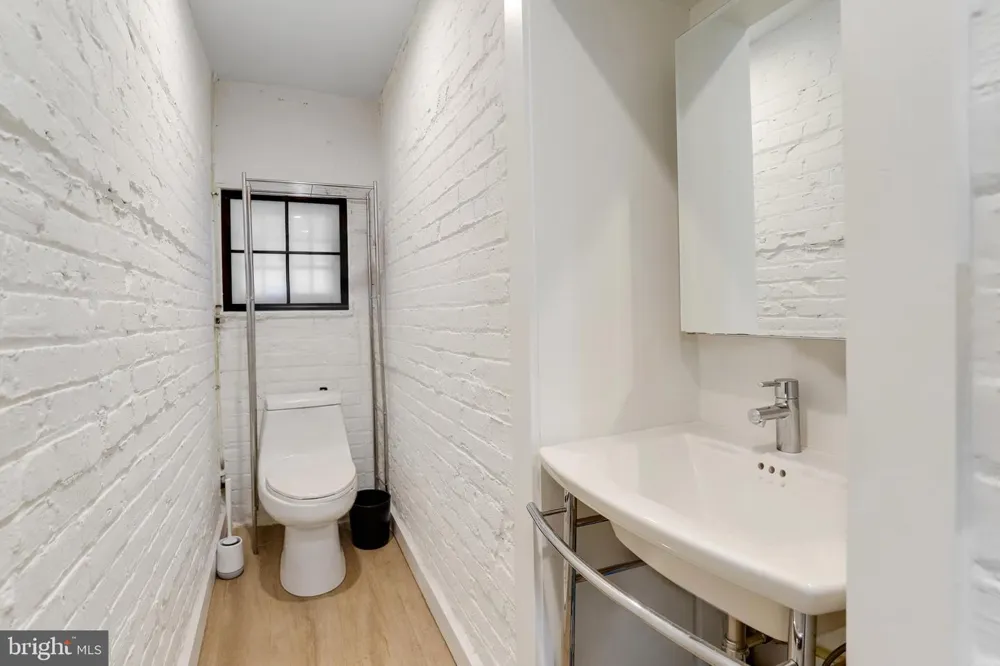 1920 35TH STREET NW Washington, DC 20007