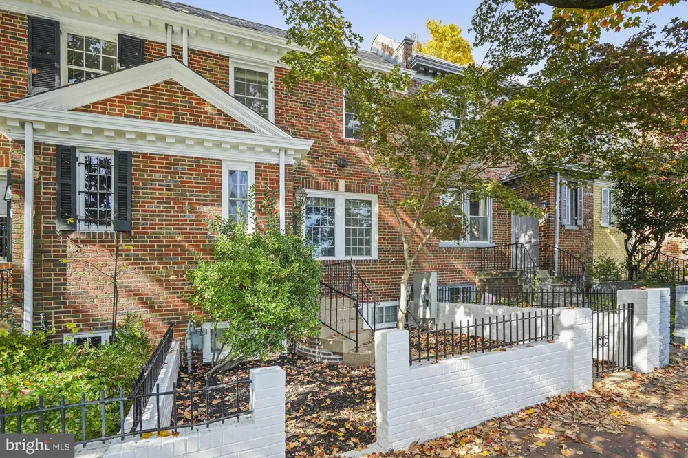 1920 35TH STREET NW Washington, DC 20007