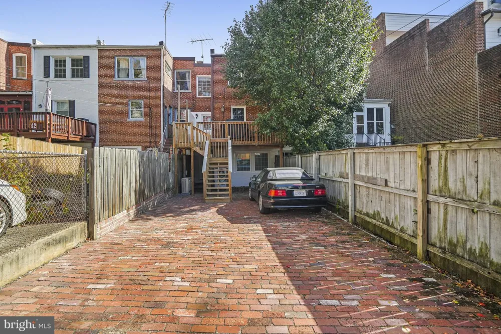1920 35TH STREET NW Washington, DC 20007
