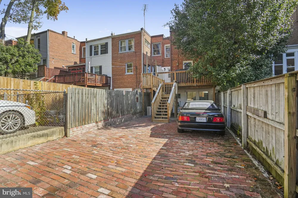 1920 35TH STREET NW Washington, DC 20007