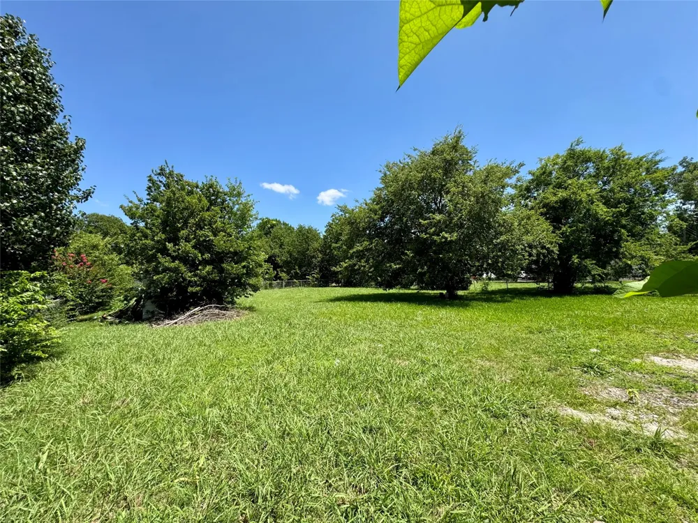 2506 Lolita Drive Dallas, TX 75227
