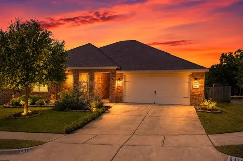 2416 Fall Leaf Court