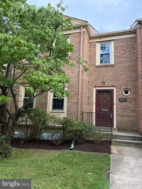 5814 TUDOR LANE