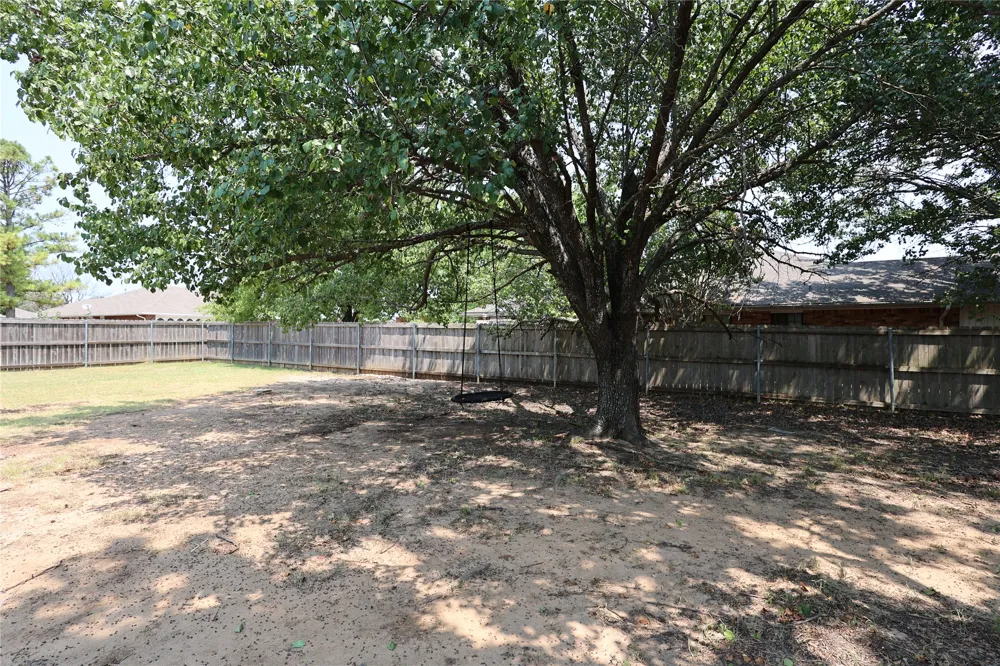1024 Oak Drive Sulphur, OK 73086