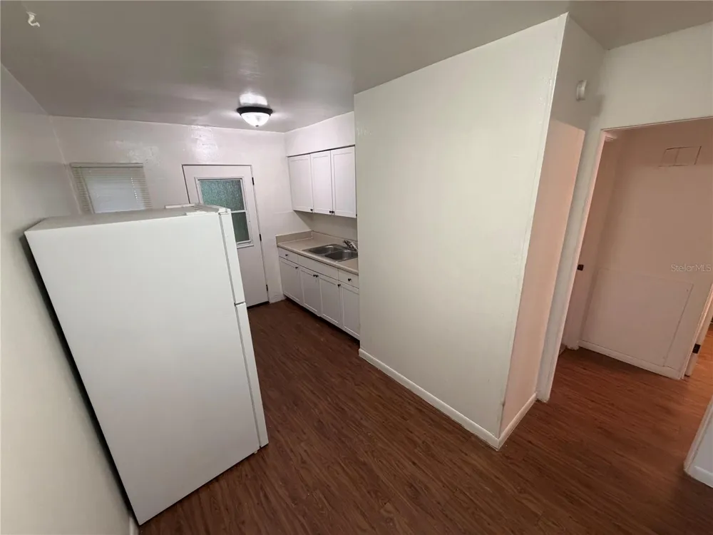 2107 S MILLS AVENUE Orlando, FL 32806