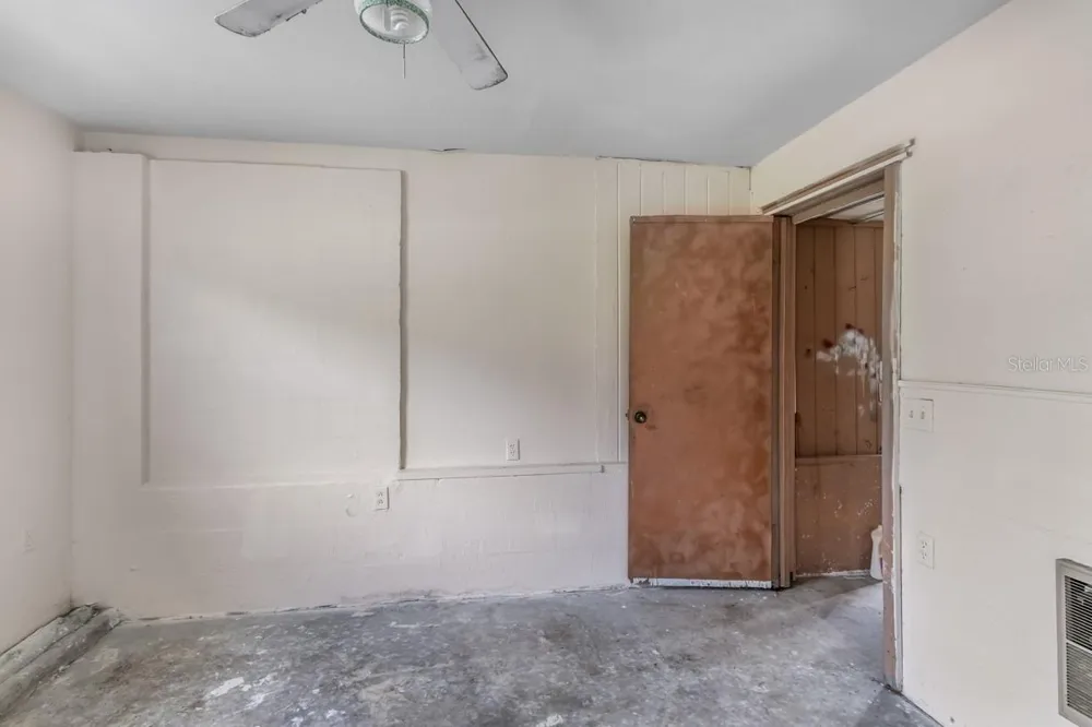 1329 WOODBINE STREET Clearwater, FL 33755