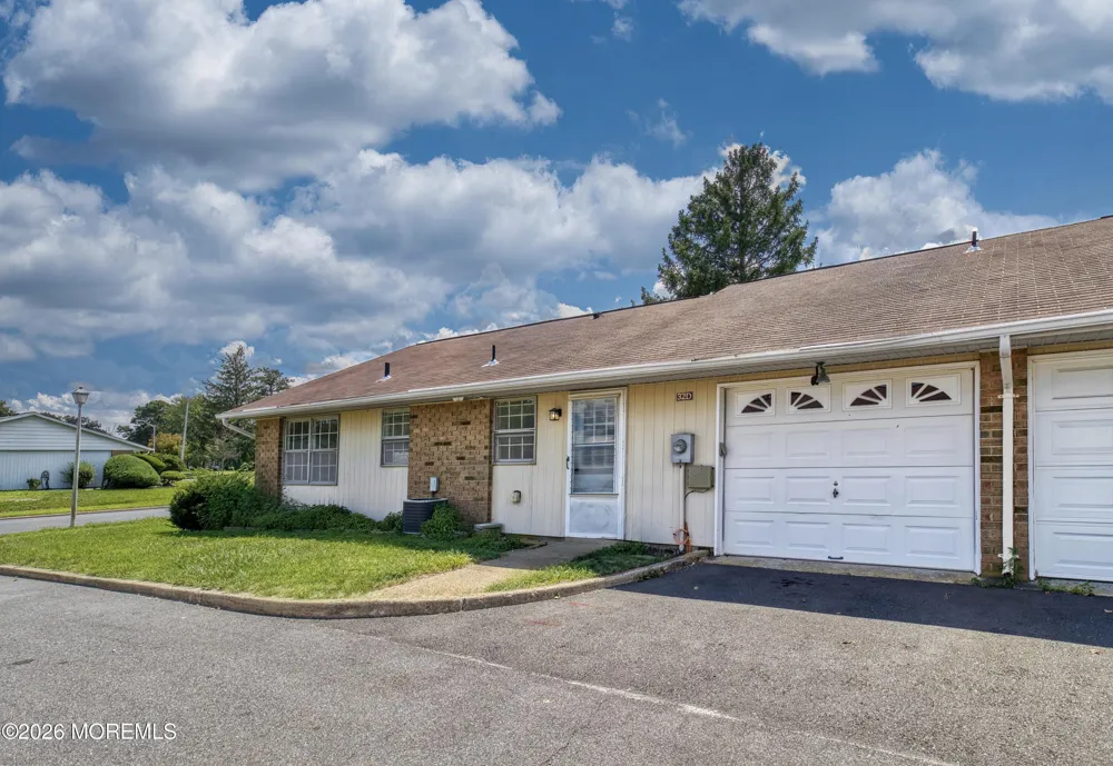 32 Yorkshire Court #D Manchester, NJ 08759