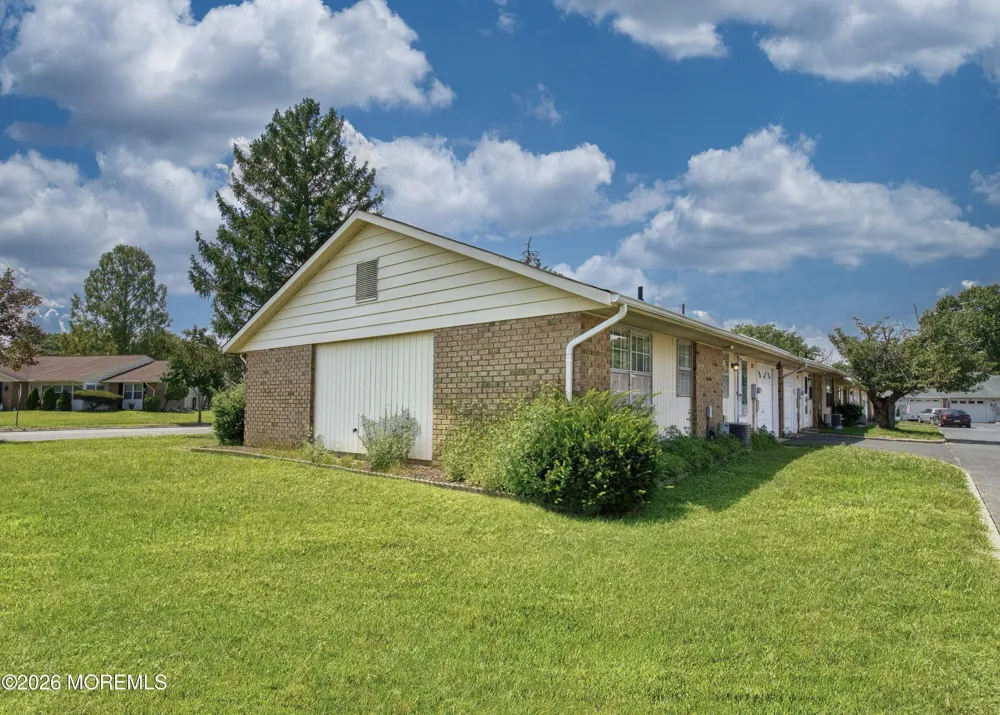 32 Yorkshire Court #D Manchester, NJ 08759