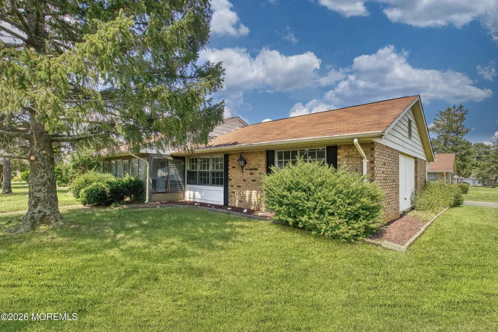 32 Yorkshire Court #D Manchester, NJ 08759