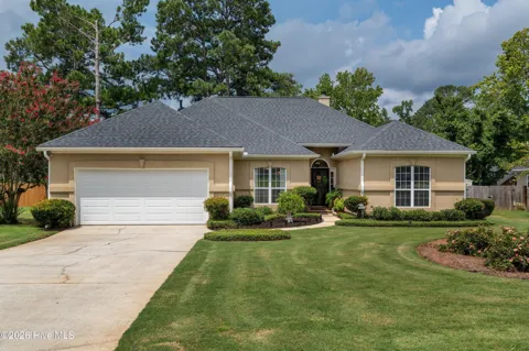 561 Live Oak Court