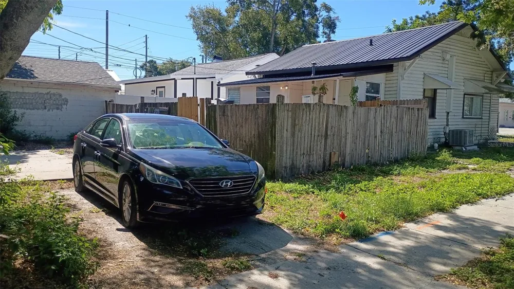 1623 7TH AVE N St Petersburg, FL 33713