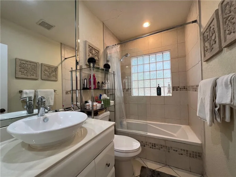 1423 HOLLY HEIGHTS DRIVE #7 Fort Lauderdale, FL 33304