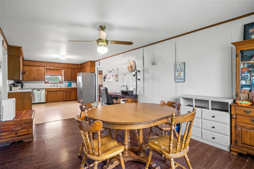 2623 Salem Road Brenham, TX 77833