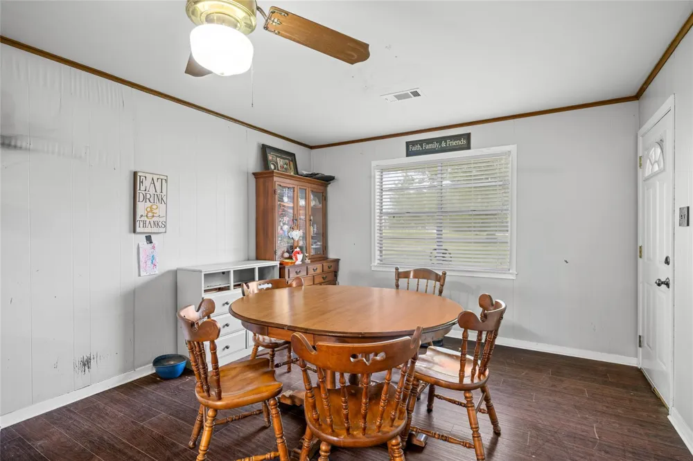 2623 Salem Road Brenham, TX 77833