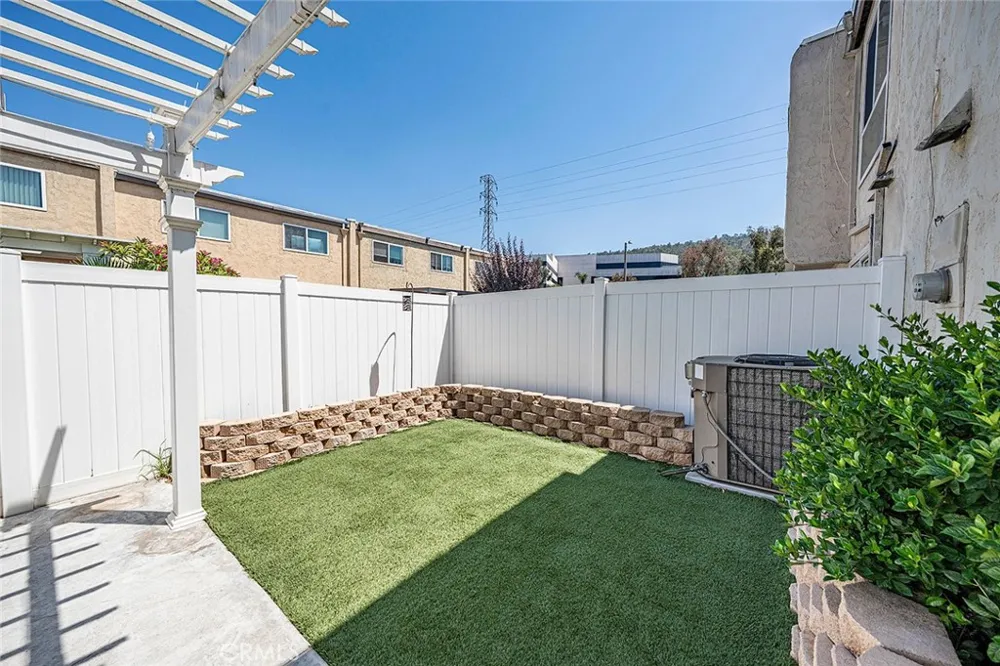 1858 Via Bandera Whittier, CA 90601