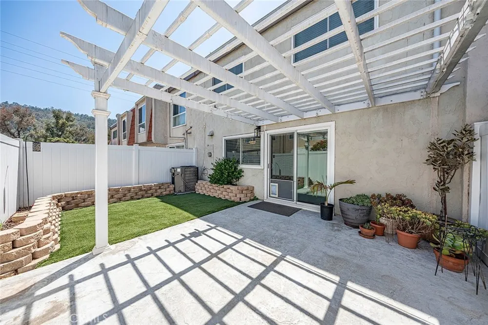 1858 Via Bandera Whittier, CA 90601