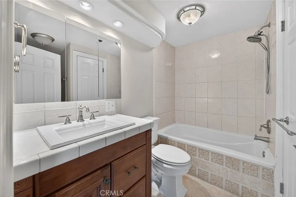 1858 Via Bandera Whittier, CA 90601