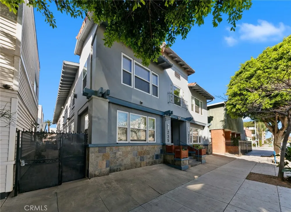 235 Linden Long Beach, CA 90802