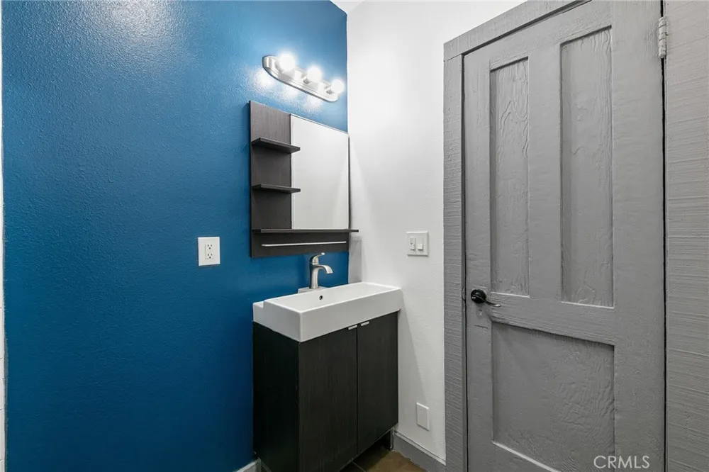 235 Linden Long Beach, CA 90802