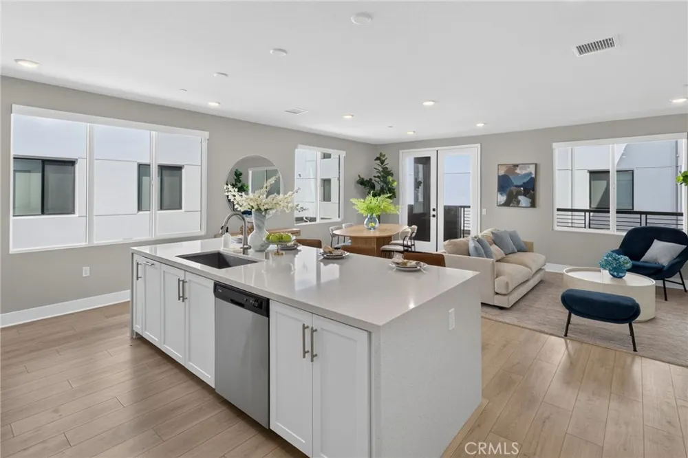 16289 Dawn #209 Tustin, CA 92782