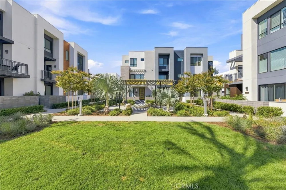 16289 Dawn #209 Tustin, CA 92782