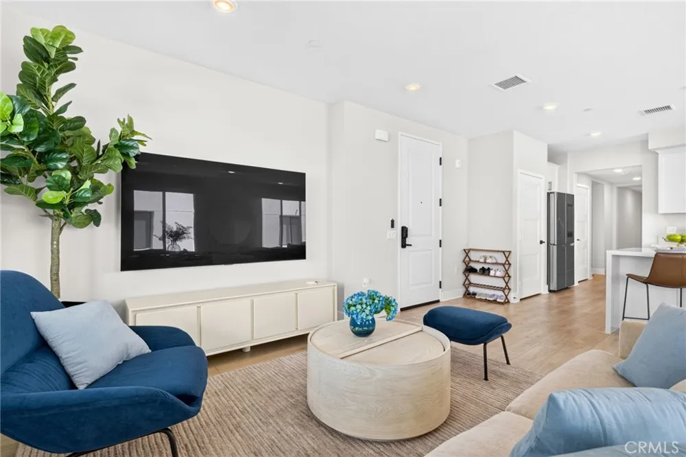 16289 Dawn #209 Tustin, CA 92782