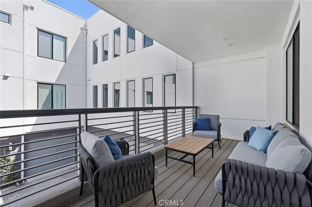 16289 Dawn #209 Tustin, CA 92782