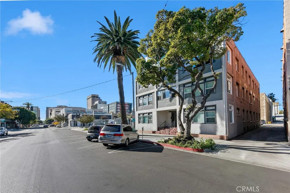 319 Elm Long Beach, CA 90802