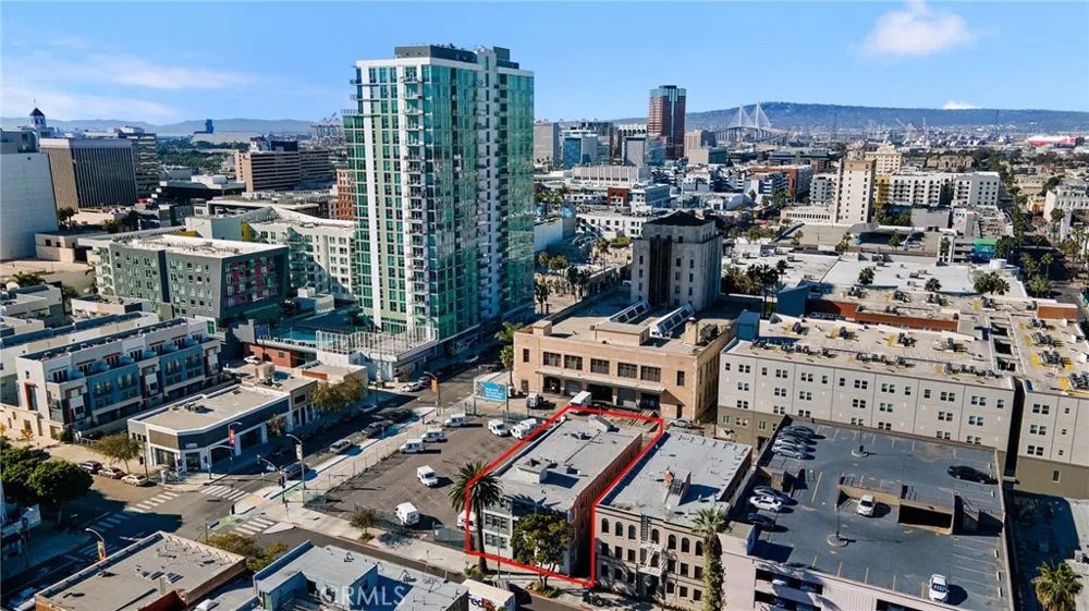 319 Elm Long Beach, CA 90802