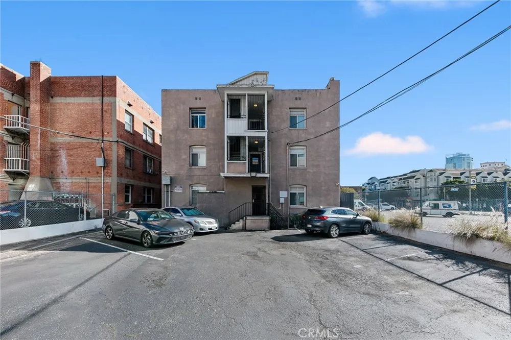 319 Elm Long Beach, CA 90802
