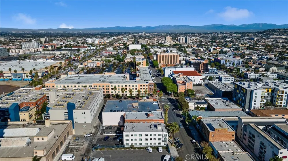 319 Elm Long Beach, CA 90802