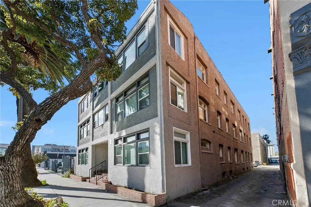 319 Elm Long Beach, CA 90802