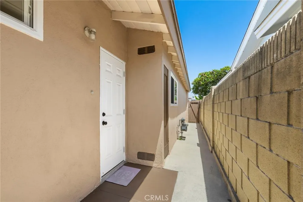 12248 212th Street Hawaiian Gardens, CA 90716
