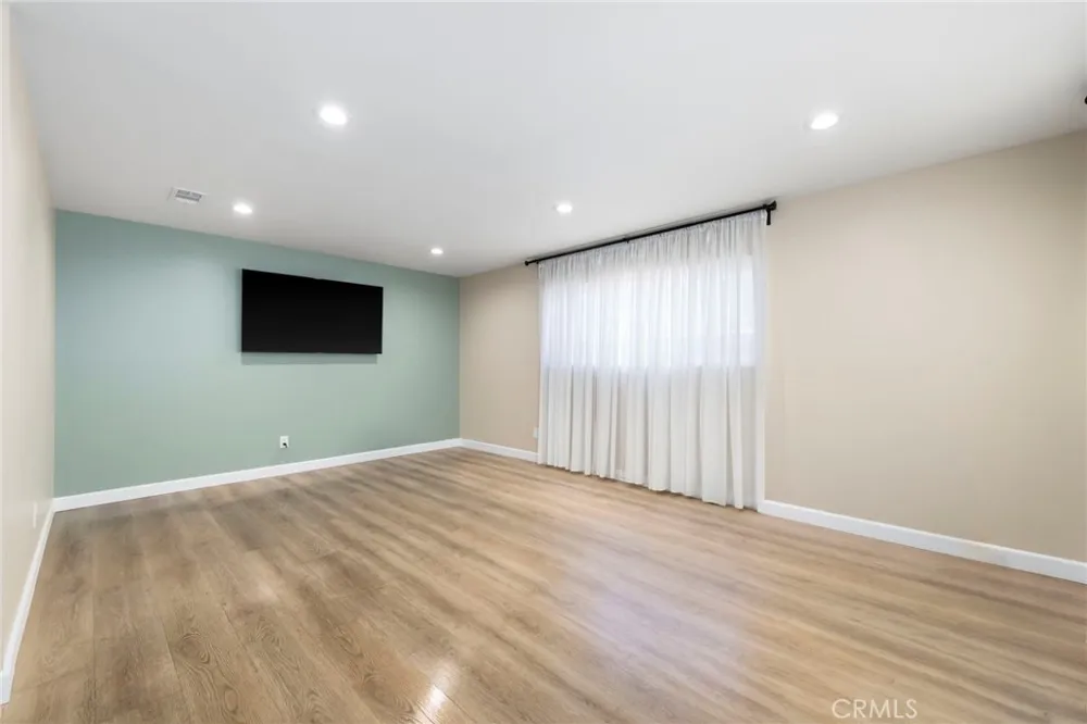12248 212th Street Hawaiian Gardens, CA 90716