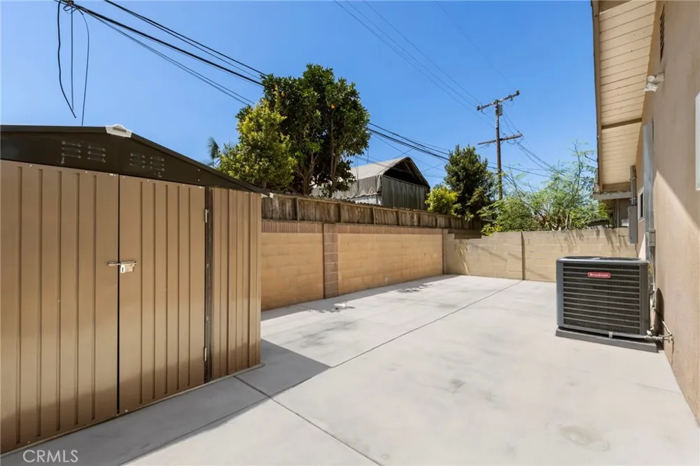 12248 212th Street Hawaiian Gardens, CA 90716