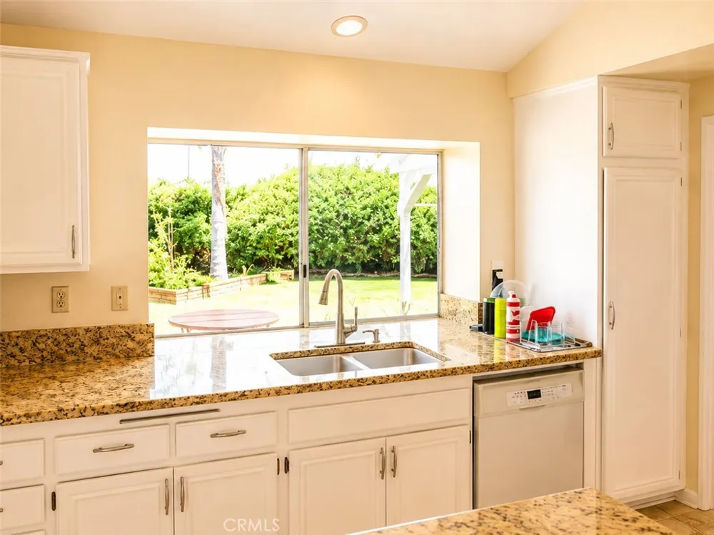 24682 Morning Mist Moreno Valley, CA 92557