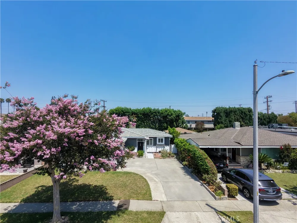 10541 Plunkett Bellflower, CA 90706