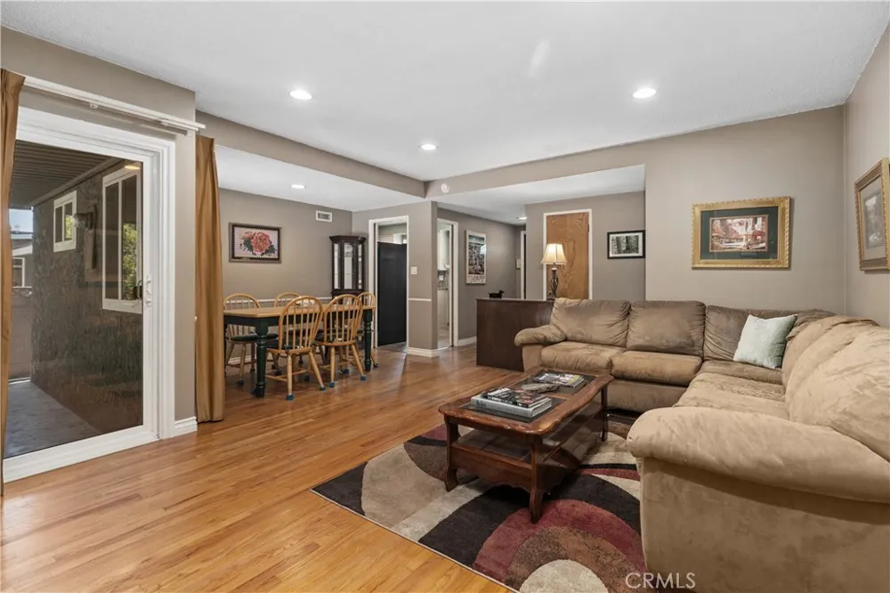 10541 Plunkett Bellflower, CA 90706