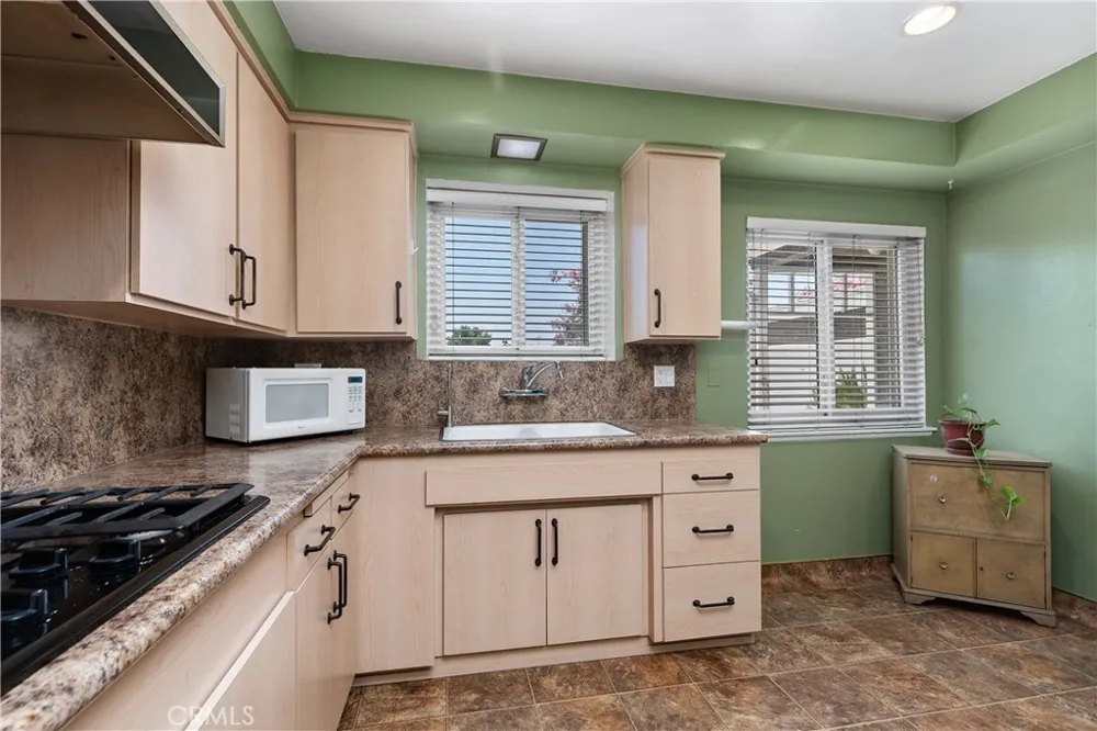 10541 Plunkett Bellflower, CA 90706