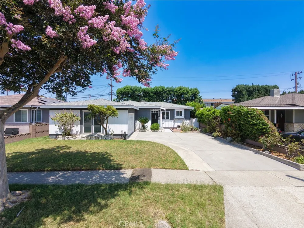 10541 Plunkett Bellflower, CA 90706
