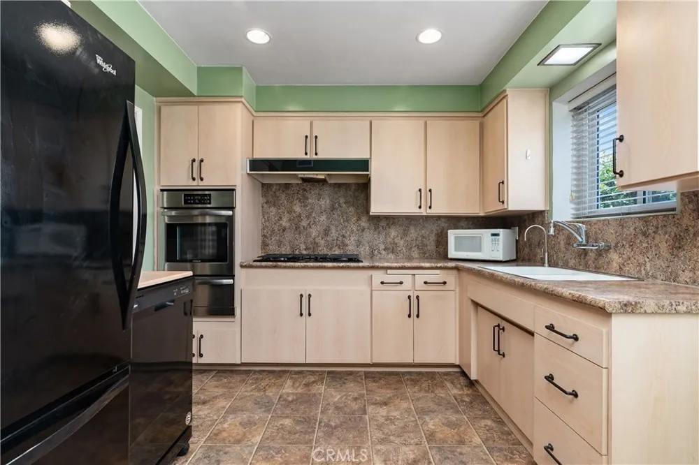 10541 Plunkett Bellflower, CA 90706