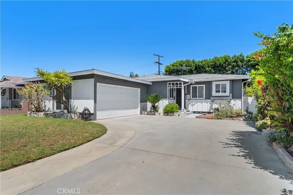 10541 Plunkett Bellflower, CA 90706