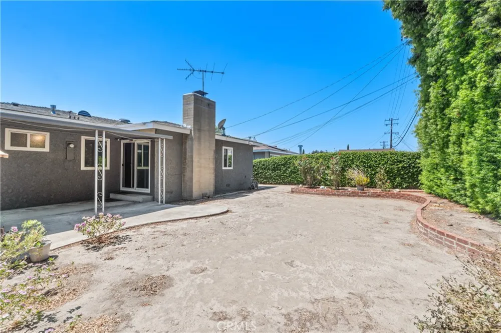 10541 Plunkett Bellflower, CA 90706