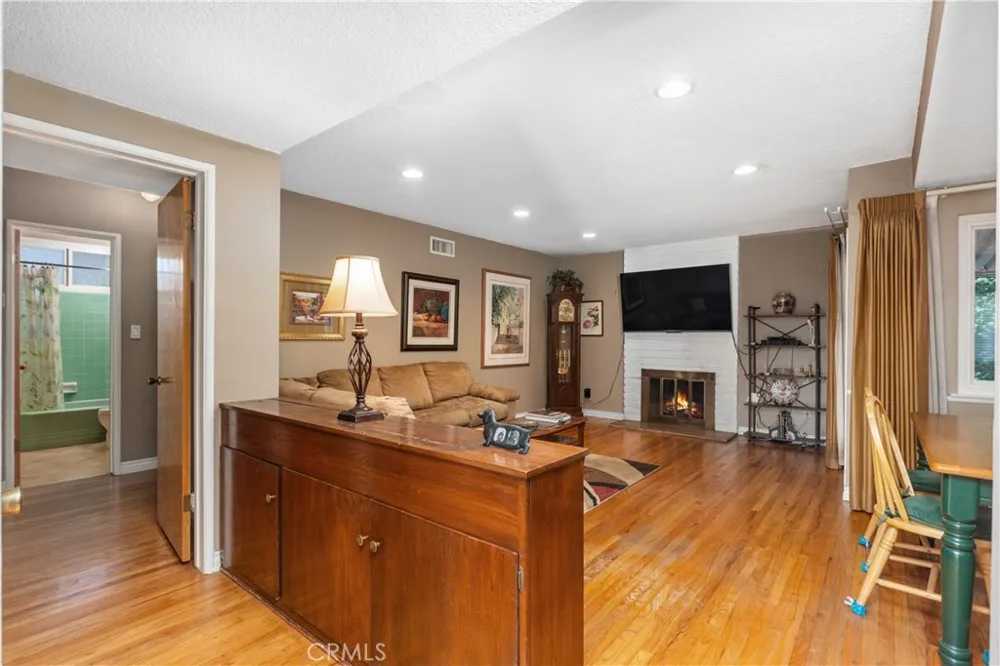 10541 Plunkett Bellflower, CA 90706