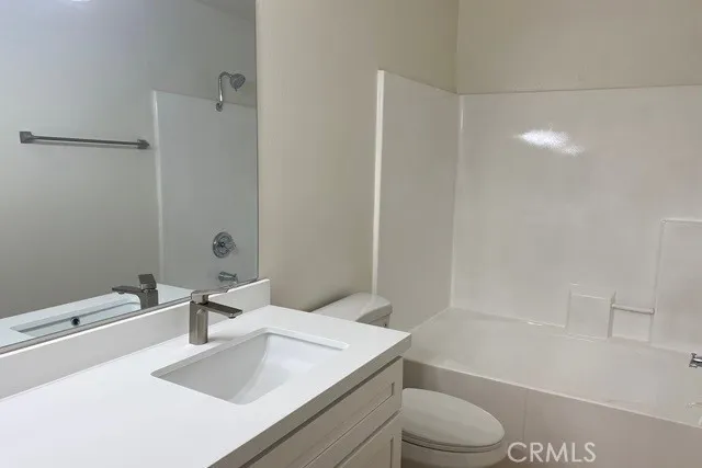 2200 Cheyenne Way #118 Fullerton, CA 92833