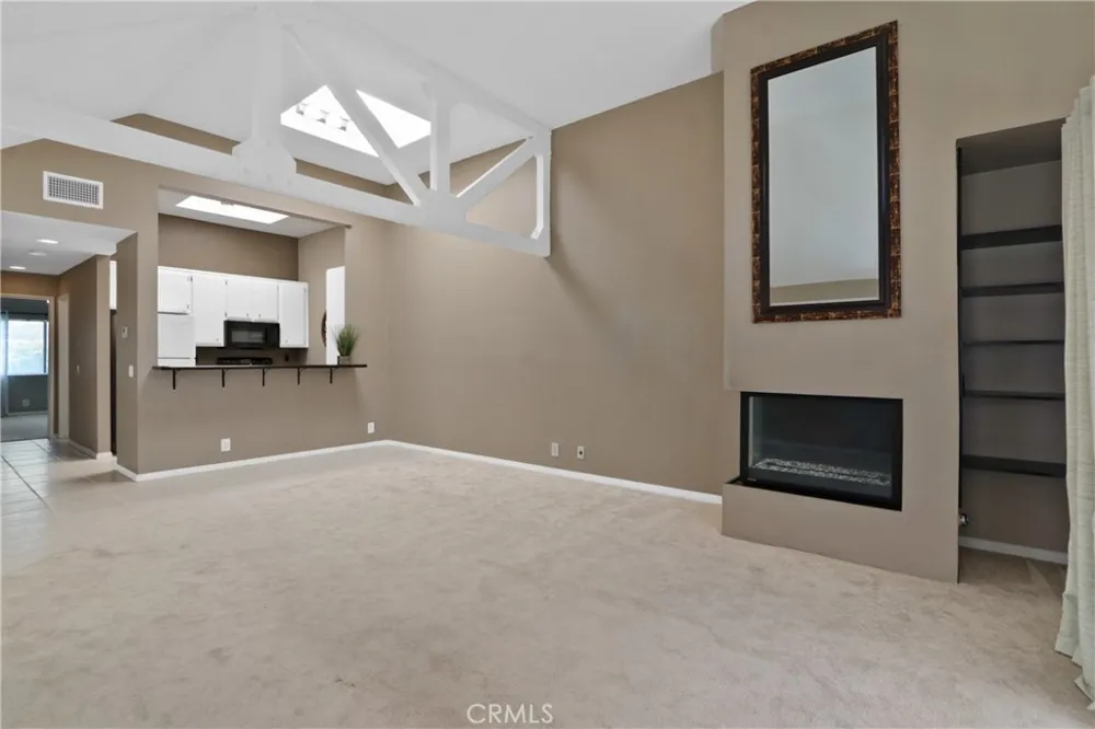 5744 E Creekside #67 Orange, CA 92869