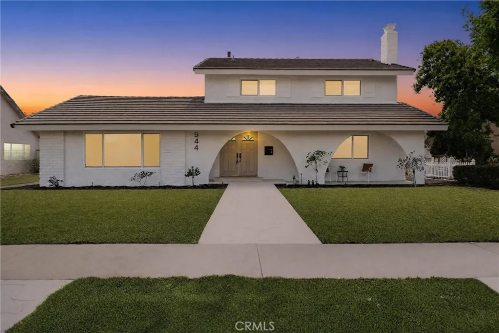 944 East Bastanchury Road Placentia, CA 92870