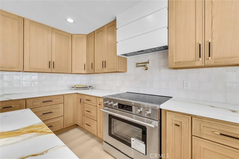 944 East Bastanchury Road Placentia, CA 92870