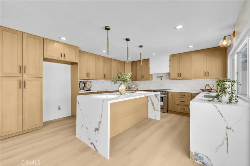 944 East Bastanchury Road Placentia, CA 92870